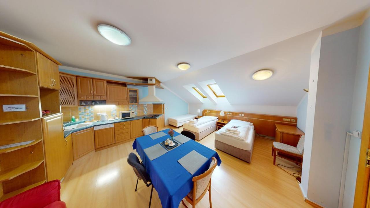 Apartments Kroměříž Eksteriør billede