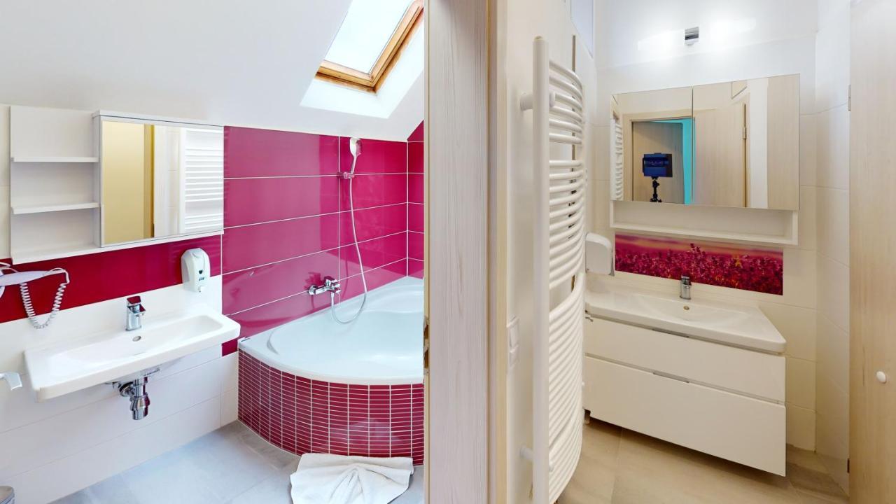 Apartments Kroměříž Eksteriør billede
